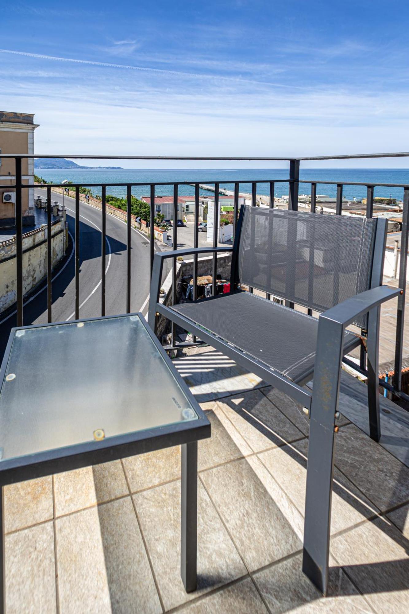 Mh Suites Rooms Apartments Bacoli Exterior photo